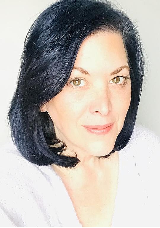 珍妮弗·巴特勒 Jennifer Butler照片