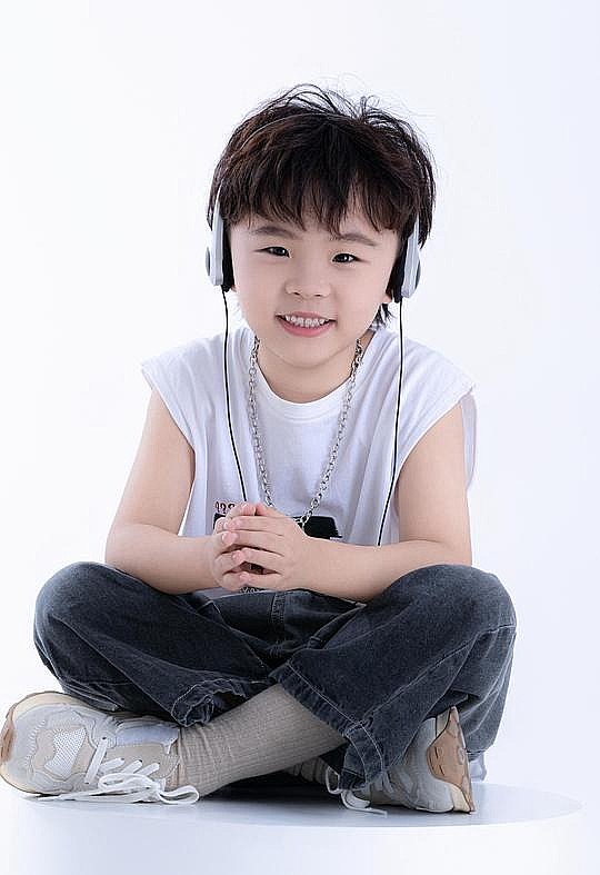 胡轶轩 Yixuan Hu照片