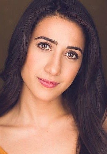 西内姆·居尔蒂尔克 Sinem Gulturk照片