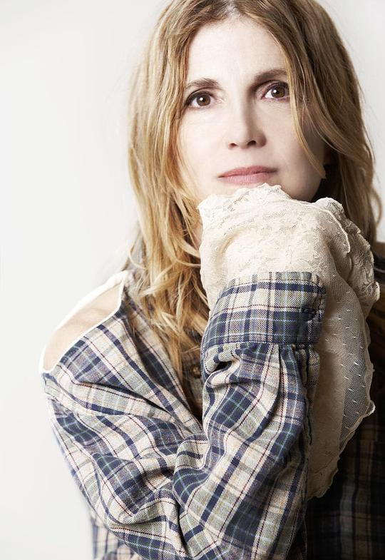 卡伦·利·霍普金斯 Karen Leigh Hopkins照片