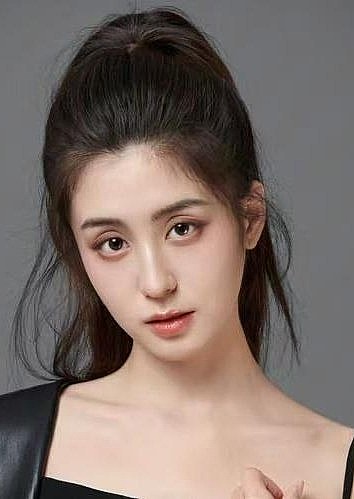 李芊乐 Qianle Li照片