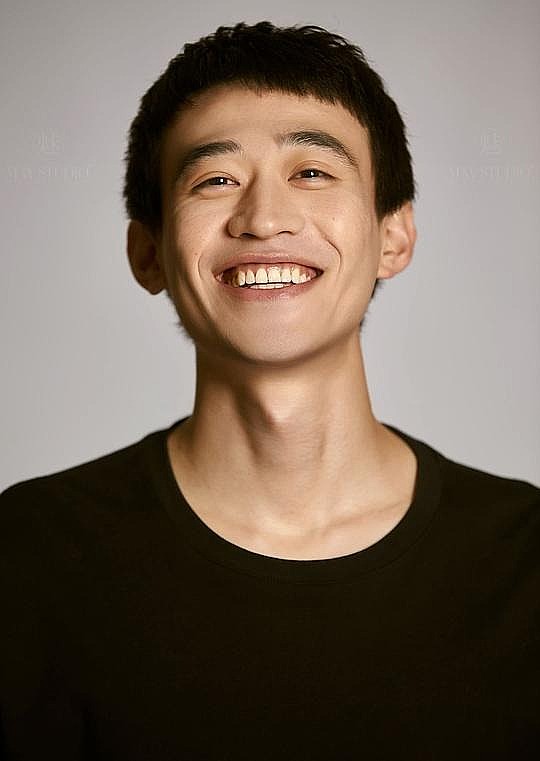 吕翊宁 Yining Lü照片