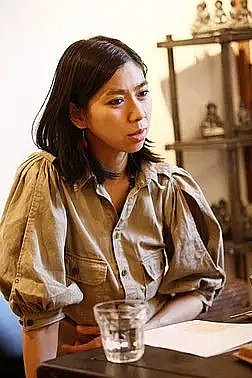 长谷川歌织 UA照片