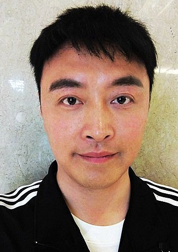 何勇庆 Yongqi He照片