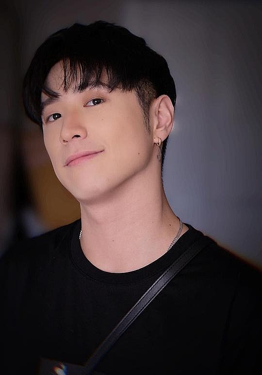 闵里泓 Min Il Hong照片