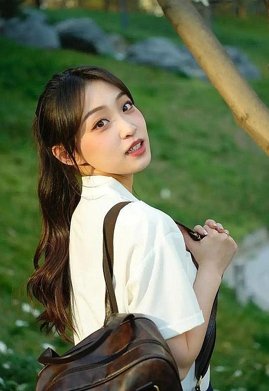 董子源照片