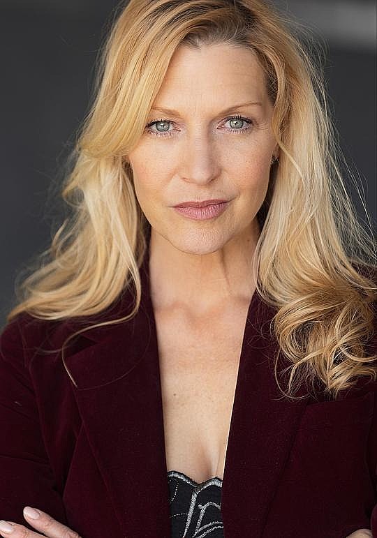 伊莱丝·莫托 Elyse Mirto照片