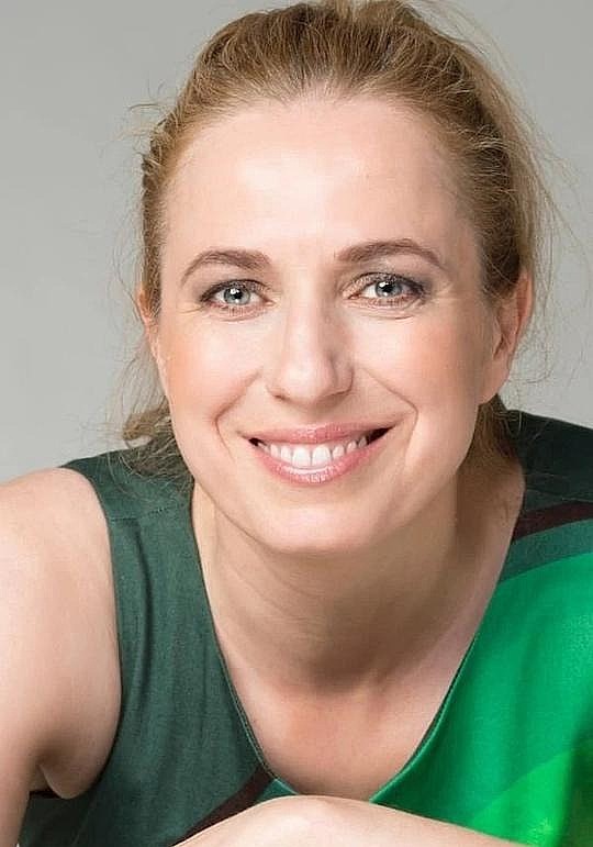 克里斯蒂娜·谢尔班·扬达 Cristina Serban Ionda照片