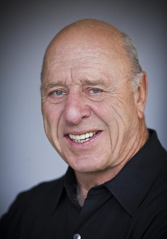 乔治·费舍尔 George Fisher照片