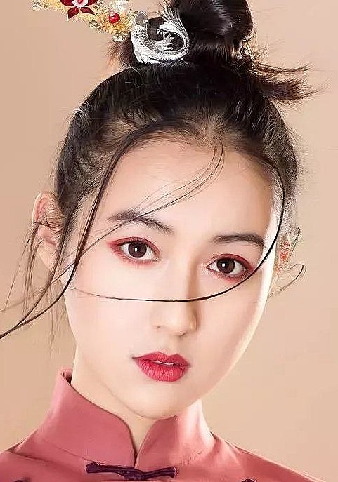 刘佳艺 Jiayi Liu照片