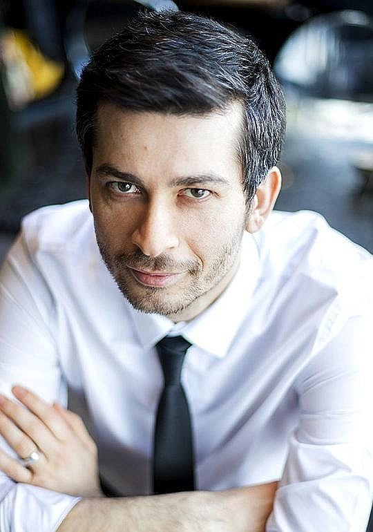 奥努尔·厄扎伊丁 Onur Özaydin照片