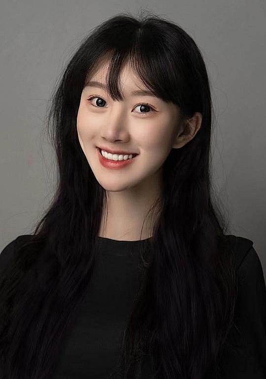 黄昱子 Yuzi Huang照片