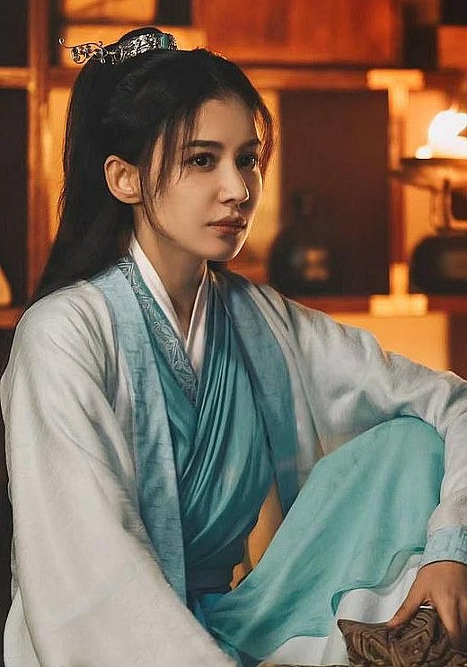 艾丽菲亚照片
