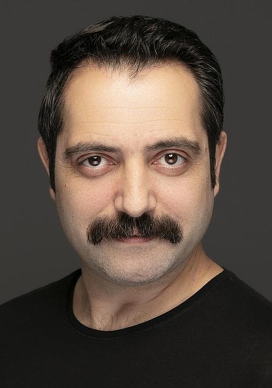 居尔汉·阿尔通达萨尔 Gürhan Altundasar照片