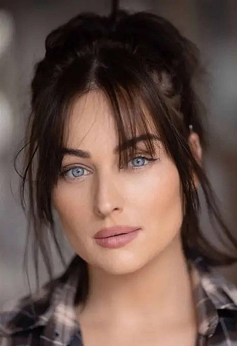 塔尼娅·诺塔罗 Tania Notaro照片