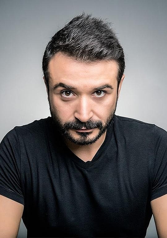 埃塞尔·埃尤博格鲁 Eser Eyüboglu照片