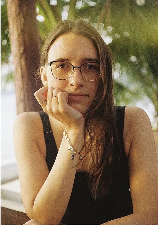 朱莉娅·米贾姆·坎图亚里亚 Julia Mirjam Cantuária照片