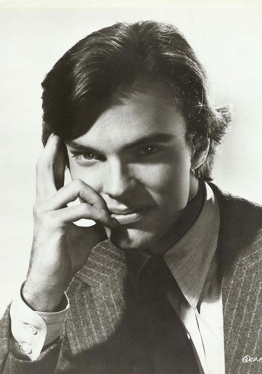 爱德华·艾伯特 Edward Albert照片