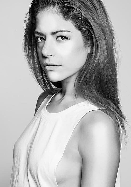 阿德里亚娜·拉布雷斯 Adriana Llabrés照片