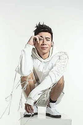 李镇泽 Zhenze Li照片