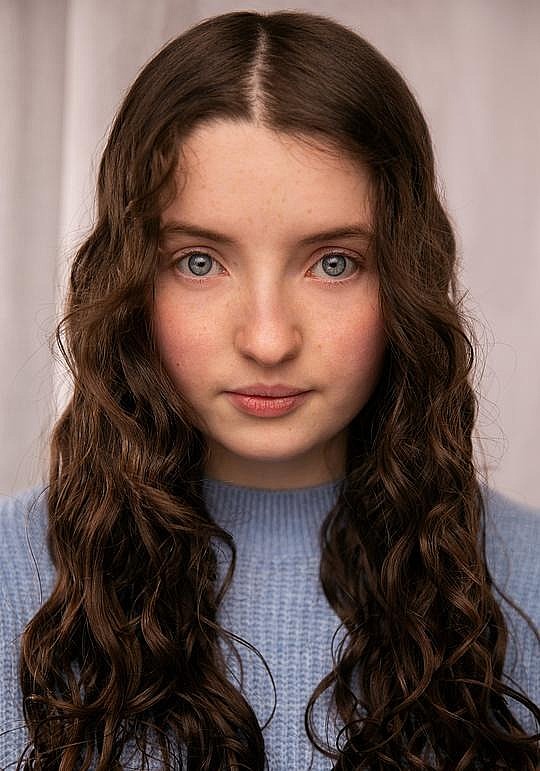露西·哈利迪 Lucy Halliday照片