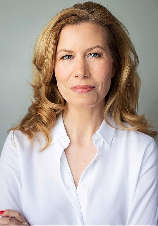 克丽·史密斯 Kerri Smith照片