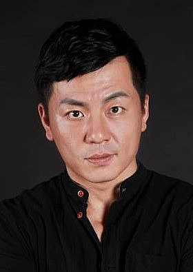 何易 Yi He照片