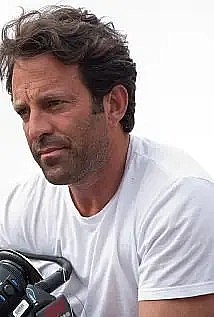 斯科特·沃夫 Scott Waugh照片