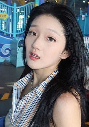 姜馥颐 Fuyi Jiang照片