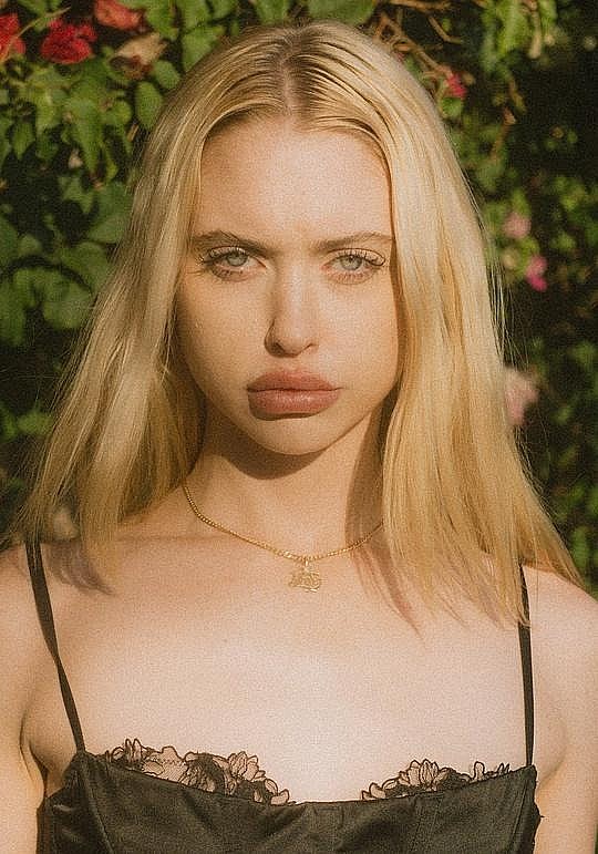 科洛伊·切蕊 Chloe Cherry照片