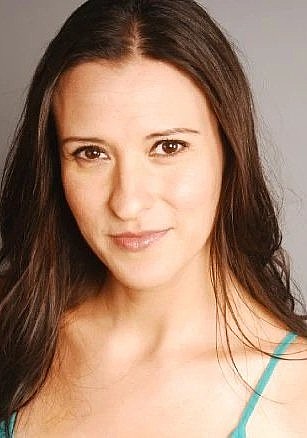 珍妮弗·穆罗 Jennifer Muro照片