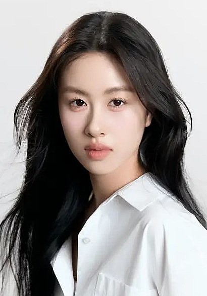 尹文萱 Wenxuan Yin照片