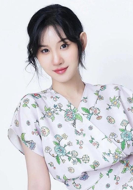 苏帕颂·素里亚坤 Supatsorn Suriyakul照片