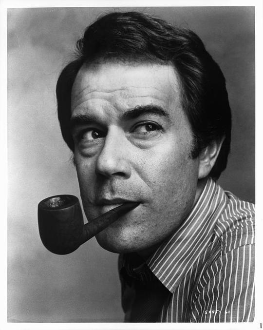 劳伦斯·拉金贝尔 Laurence Luckinbill照片