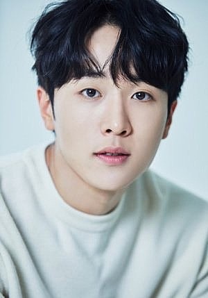 尹宇 Woo Yoon照片