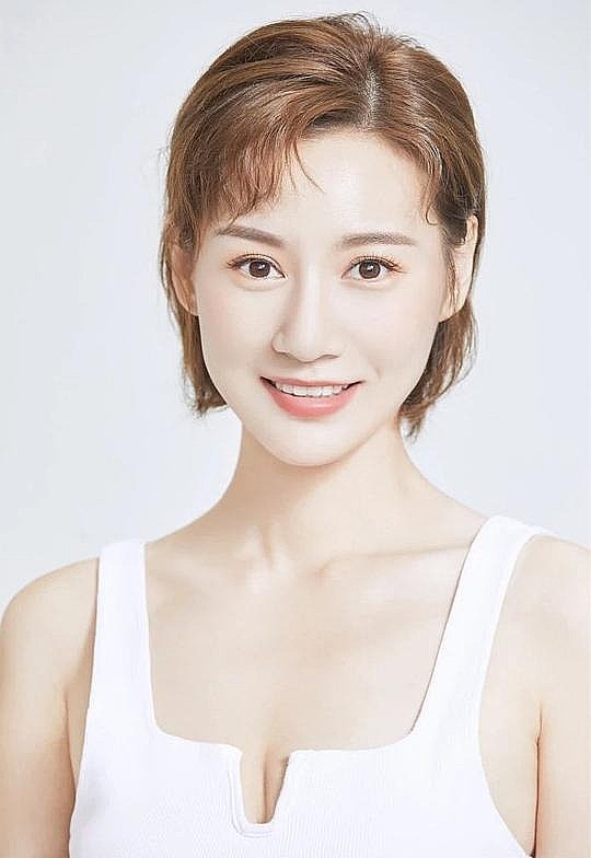 井凌潇 Lingxiao Jing照片
