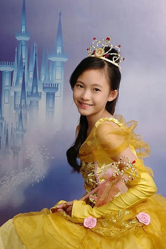 卢予萱 Alicia Lo照片