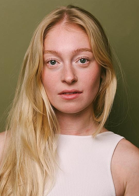 伊莉西亚·鲁尔巴赫 Elysia Roorbach照片