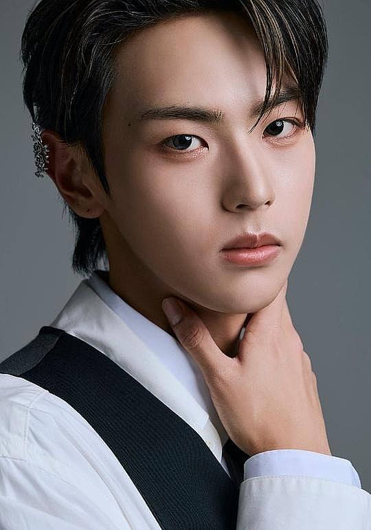 郑明浩 Isaac Jeong照片