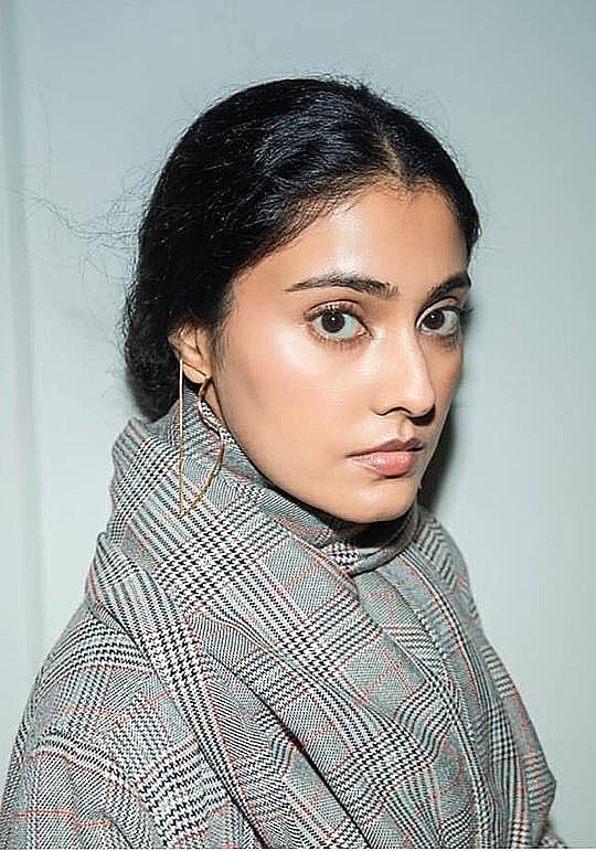 阿姆丽塔·巴格琪 Amrita Bagchi照片