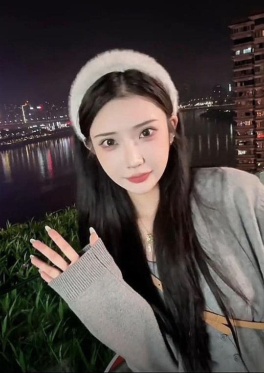 李汶轩照片