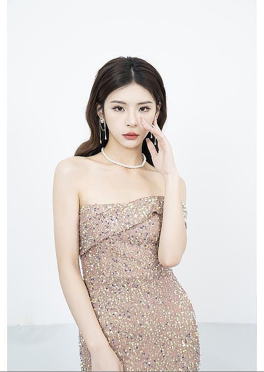 秦苒 Qian ran照片