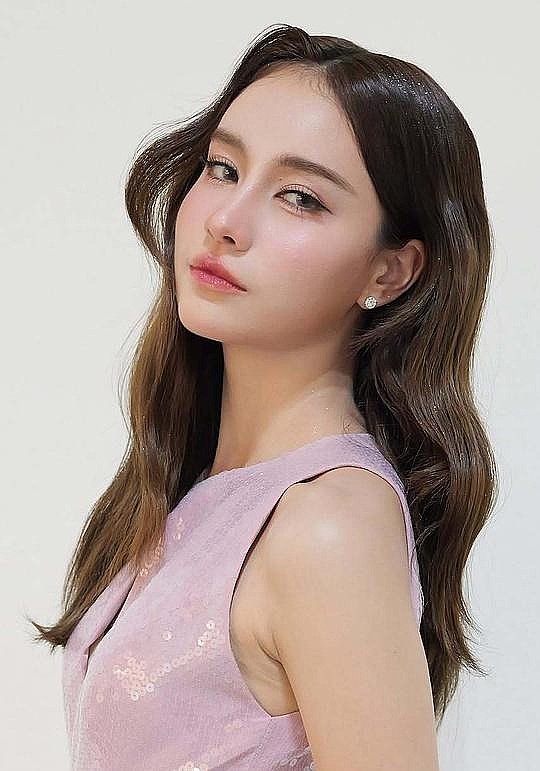安吉丽娜·史蒂文斯 Angelina Stevens照片