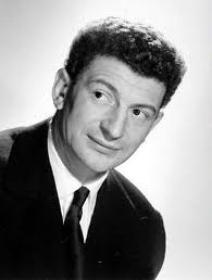 伊夫·罗贝尔 Yves Robert照片