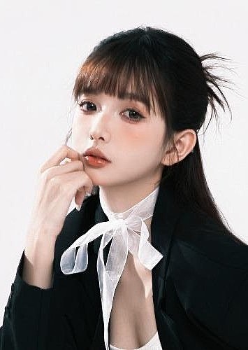 杨琳照片