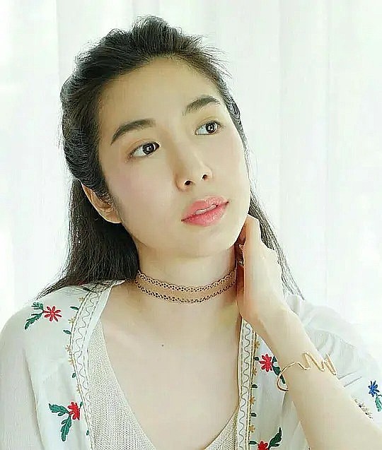 布莎甘·丹迪帕纳 Butsakon Tantiphana照片