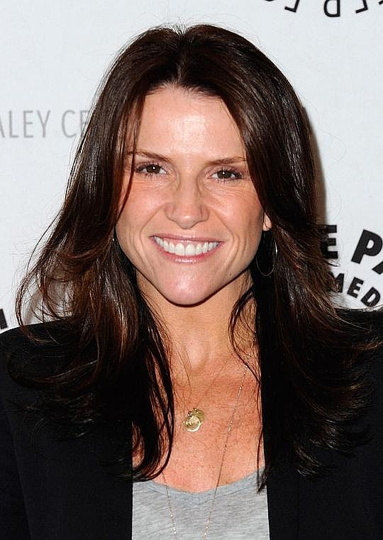 吉娜·马修斯 Gina Matthews照片