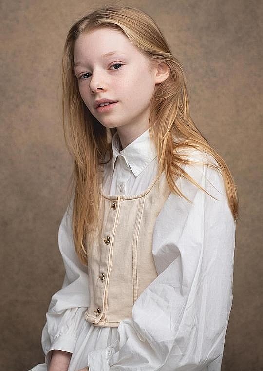 伊莫金·特纳 Imogen Turner照片