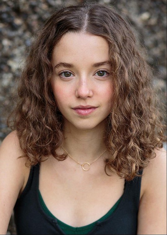 阿丽埃拉·格拉泽 Ariella Glaser照片