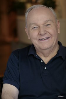 伯尼·马丁森 Burny Mattinson照片